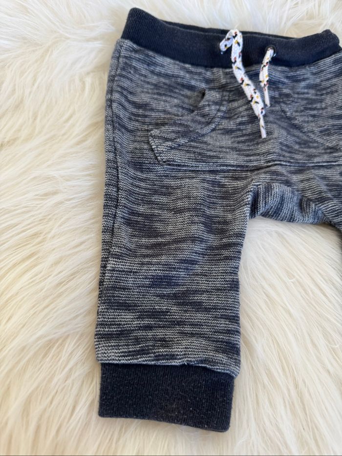 Pantalon 3 mois - photo numéro 2