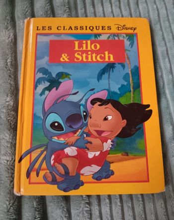 Livre lilo et stitch disney