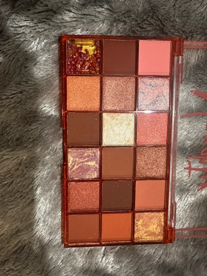 Palette fare à paupières - photo numéro 2
