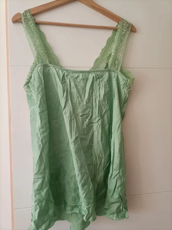 Joli haut vert amande fluide - photo numéro 8