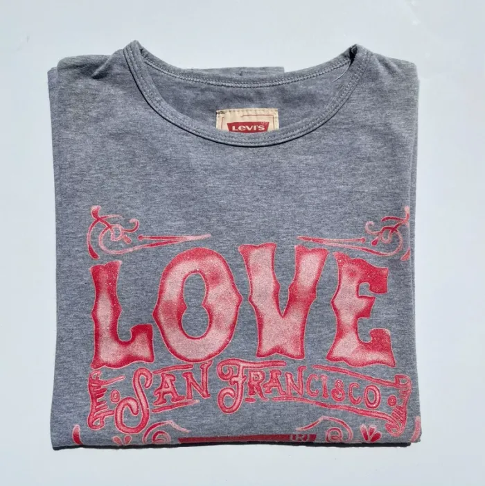 #T-shirt Levi’s 🍀 - photo numéro 2