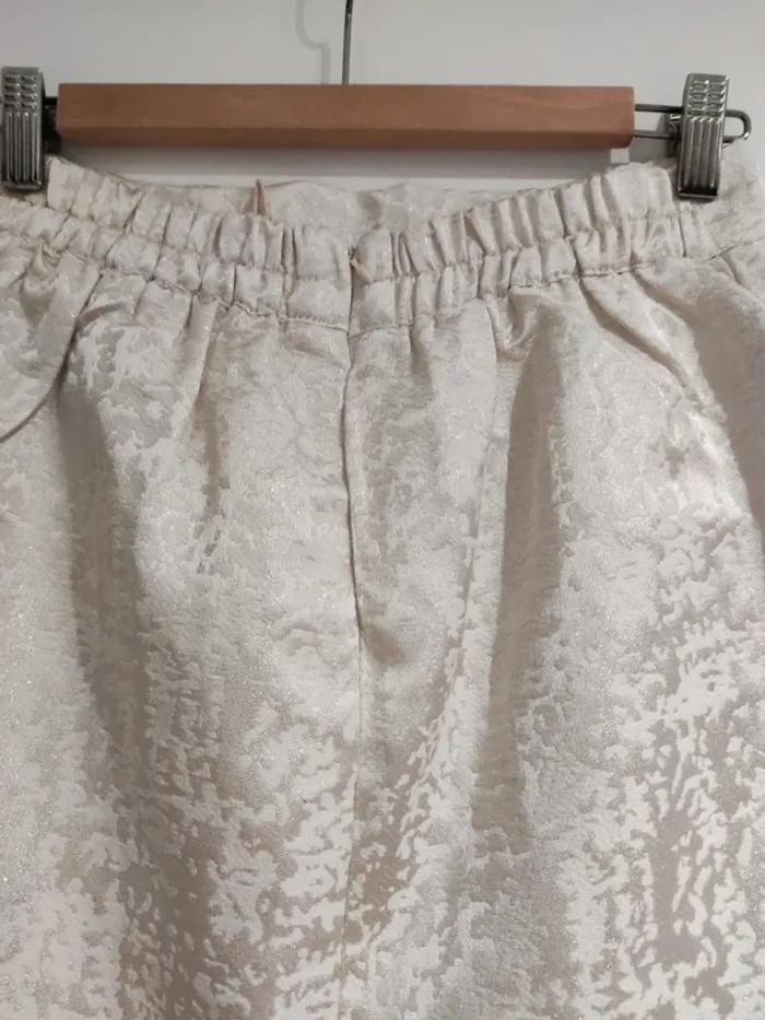 Jupe "La p'tite étoile" T.2 - beige irisé - Neuve - photo numéro 6