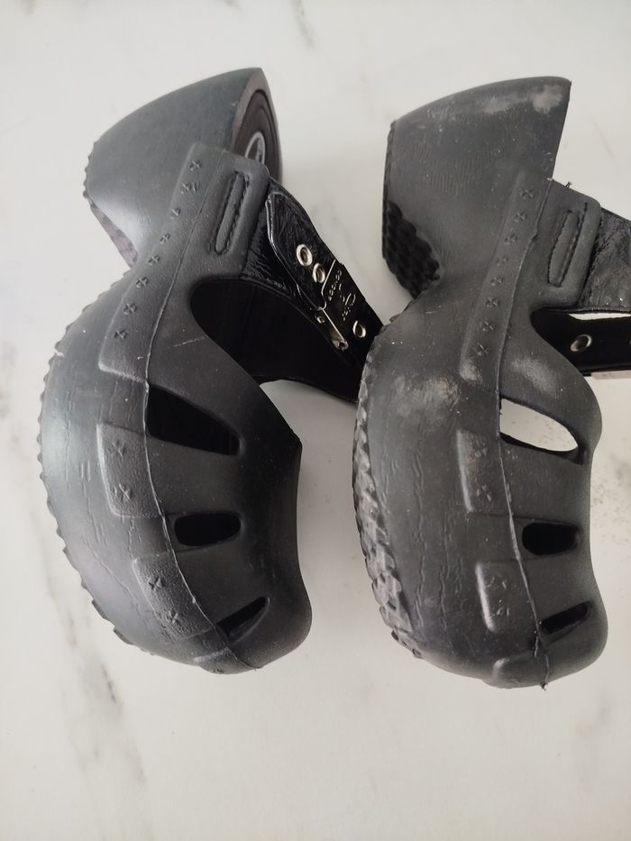 Crocs femme élue par nous taille 37 - photo numéro 4