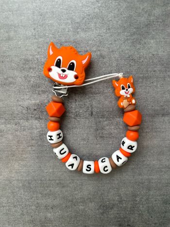 Attache tétine personnalisée