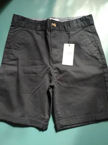 Short Primark taille 10/11 ans