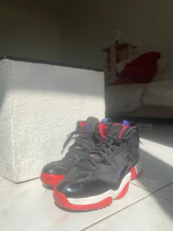 Jordan 11 CMFT Low Black Red Purple 45
