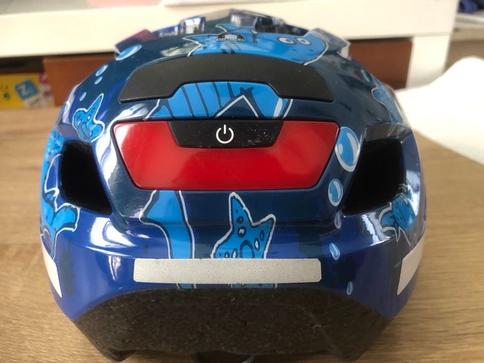 Casque vélo enfant avec éclairage intégré - photo numéro 4