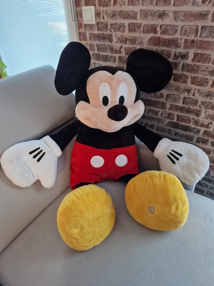 Peluche Mickey géante 100 cm Disneystore - photo numéro 2