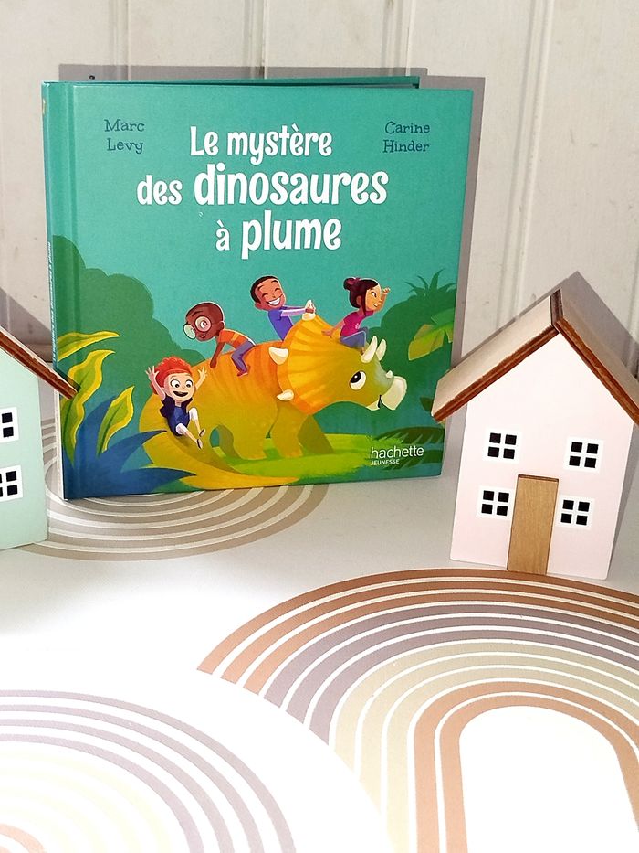 📚 Hachette Jeunesse Le mystère des dinosaures à plume Neuf