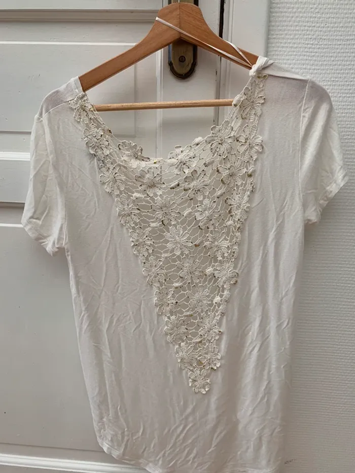 T shirt dos fleur - photo numéro 2