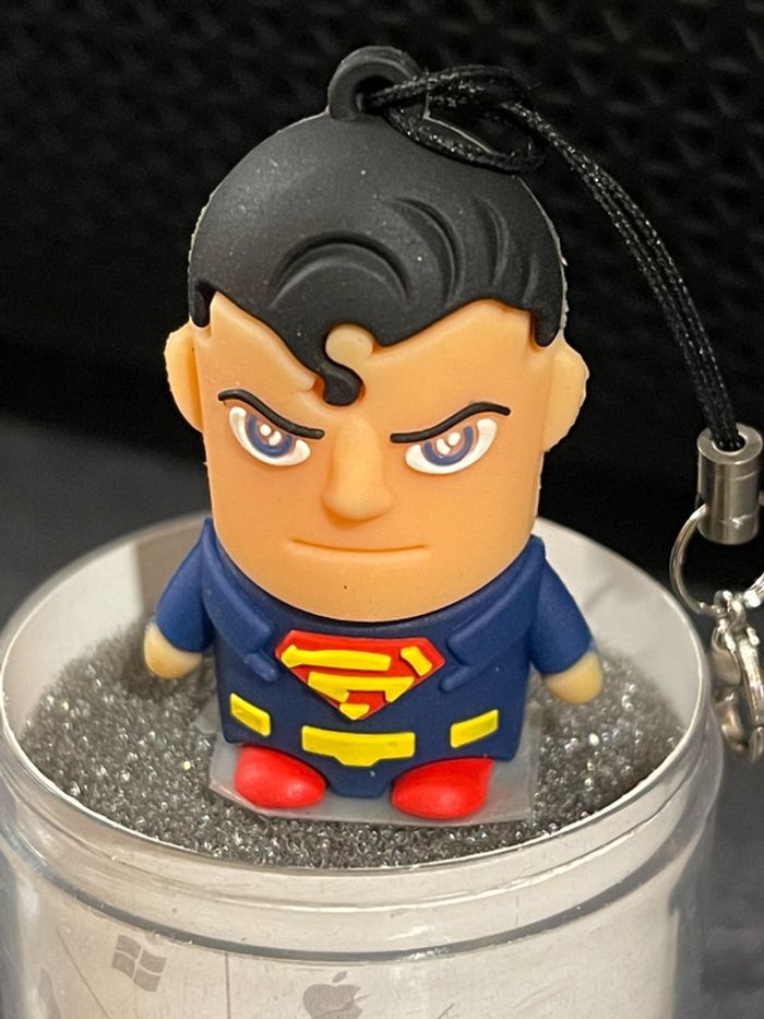 Cléfs USB Tech1Tech 8GB Superman Windows XP/ Vista 7/8/10 MAC 2.0 - photo numéro 2