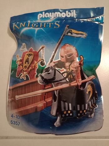 Playmobil  Piste de joute du chevalier Cheval Ardent