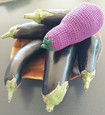 🍆 Superbe aubergine au crochet – Fait main 100% coton
