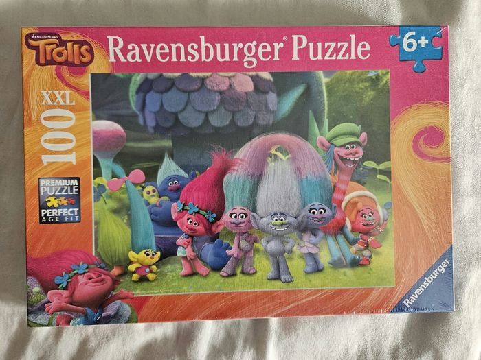 Lot 3 puzzles Troll, Petshop, Disney Princesses - photo numéro 4