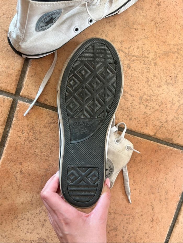 CONVERSE BLANCHE - photo numéro 3