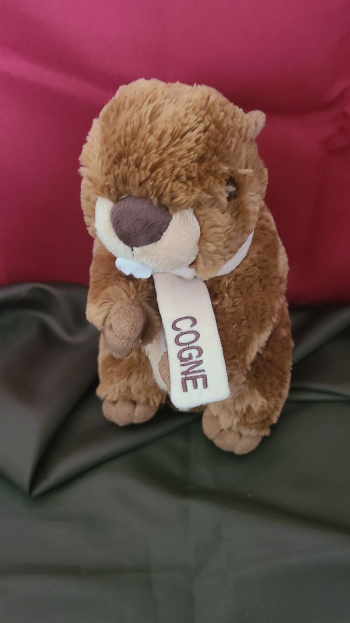 Peluche marmotte CREATIONS DANI Castor écharpe