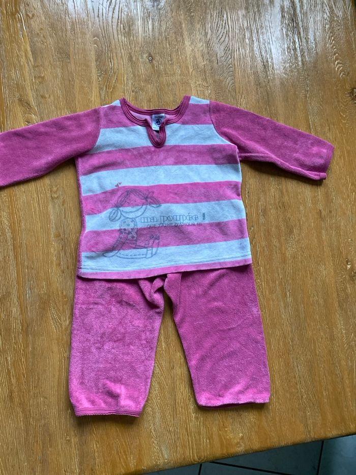 Pyjama Petit Bateau en éponge et velours rose taille 2 ans