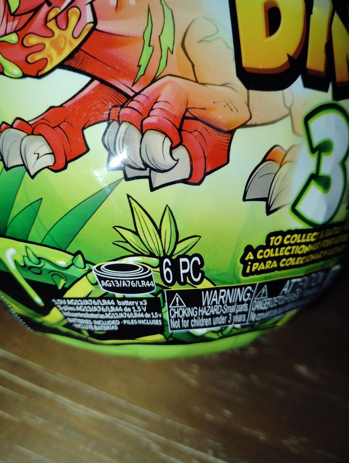 Mini Jurassic light up dino - photo numéro 3