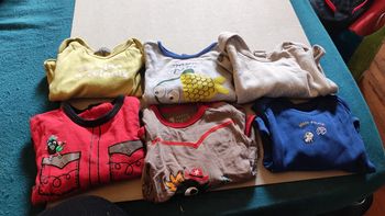 lot 6 bodies manches longues 9 mois