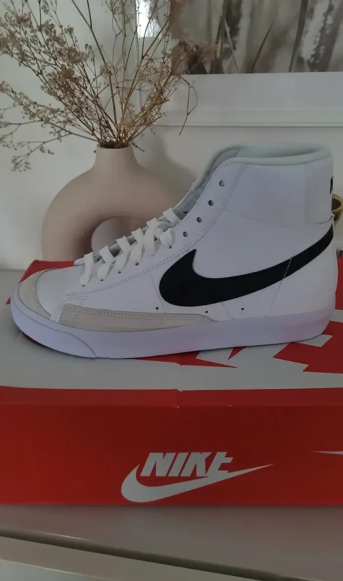 Nike Blazer Junior neuves 38.5 - photo numéro 6