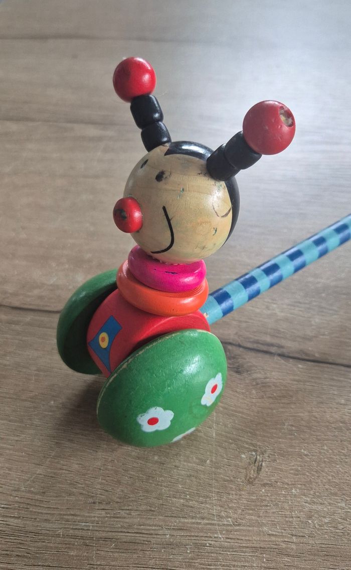 Coccinelle en bois à pousser - photo numéro 4