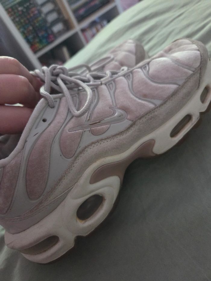 Basket Nike TN rose velours - photo numéro 6