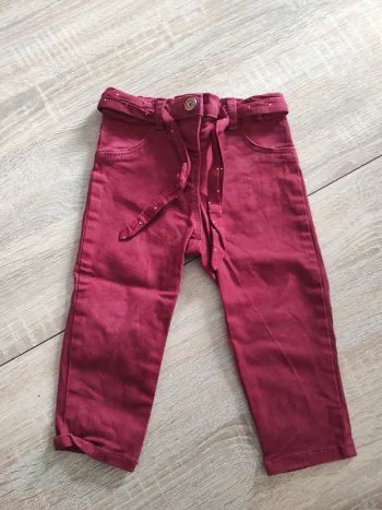 Pantalon bordeaux Kiabi 18 mois