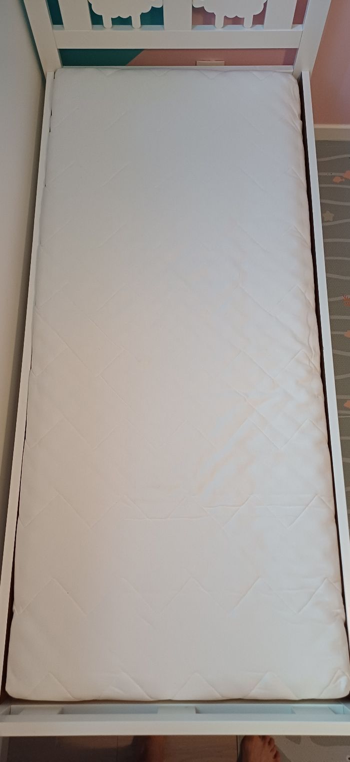 URGENT lit enfant + matelas - photo numéro 2
