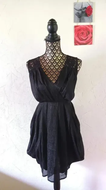 🌸Robe de soirée avec dentelle, H&M, taille 36