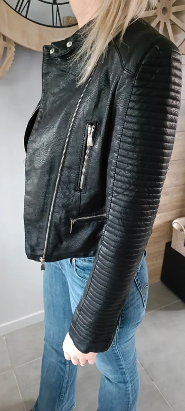 Veste noire taille 1 (36) - photo numéro 3