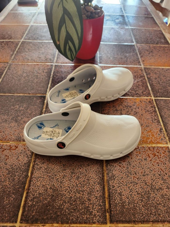 Sabot crocs hospitalier anti dérapant - photo numéro 4