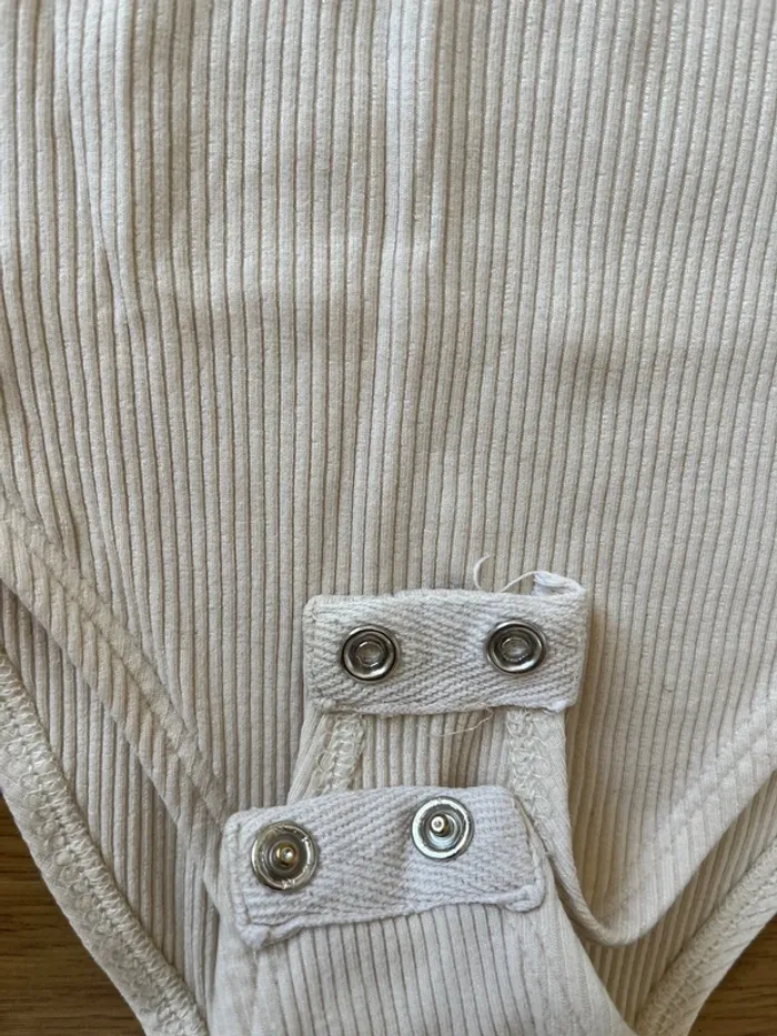 Bodies beige Jennyfer taille XS - photo numéro 3