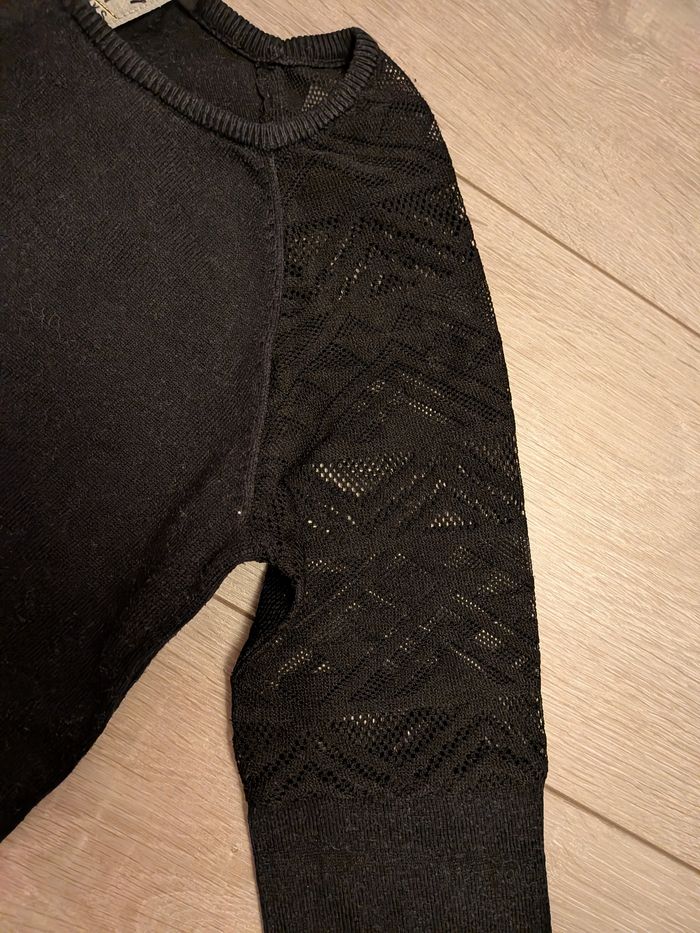 Haut noir - photo numéro 3