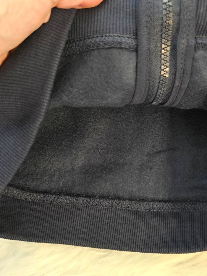 NEUF (non porté)🏷🩷😍🤩 superbe sweat zippé 10 ANS fille 🩷🤩😍 - photo numéro 3