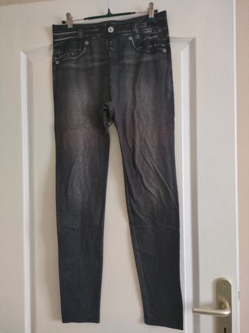 Legging femme effet jeans taille M en bon état