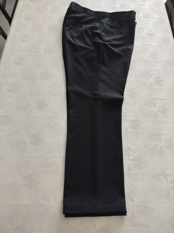 Costume homme noir. Comme neuf - photo numéro 3