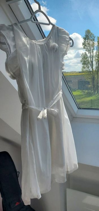 Robe blanche Gémo 8 ans cérémonie ou été