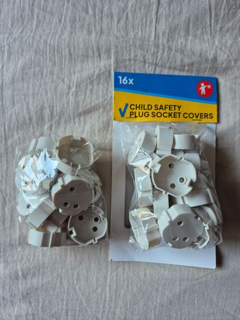 Lot 31 caches prises électriques pour enfant