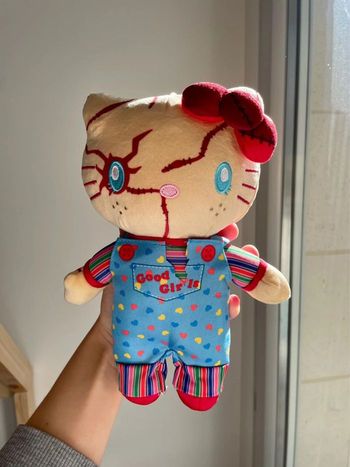 Peluche Sanrio Hello Kitty x CHUCKY