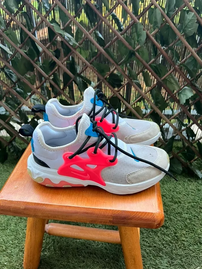 Nike React Presto Hyper. Running Taille 36.5 - photo numéro 4
