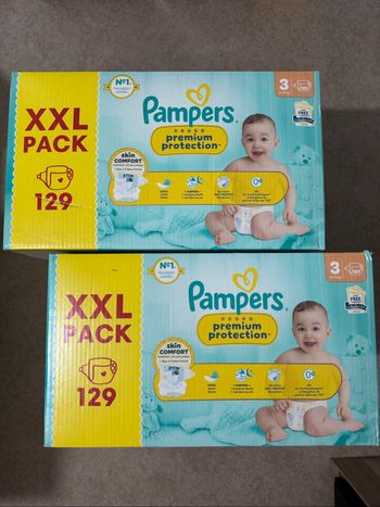 Lot de deux cartons de couches, taille trois, Pampers Premium, protection