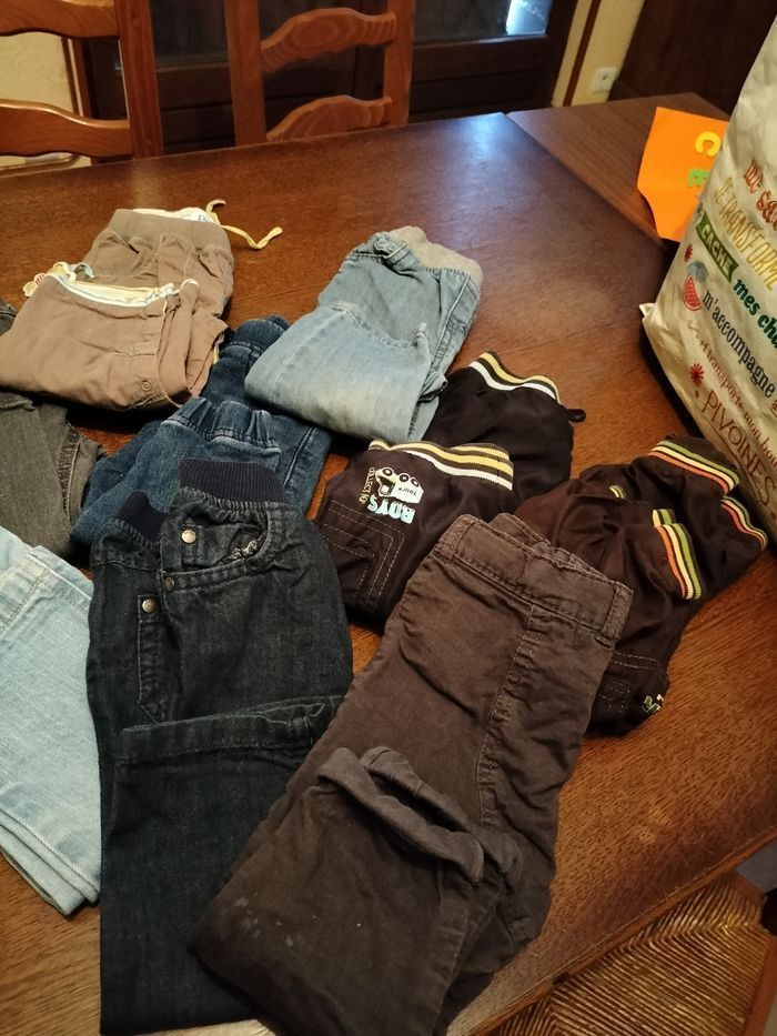 Lot vêtements divers en 18mois - photo numéro 9