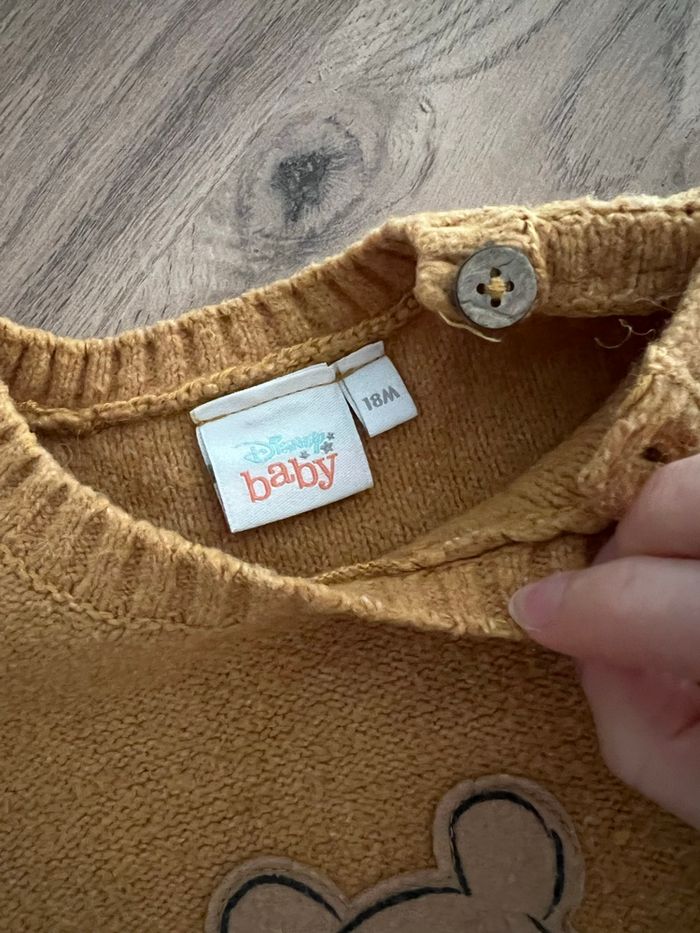 Pull + Chaussons Winnie l’ourson - photo numéro 2