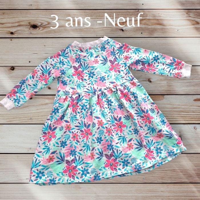 Robe fleurie - photo numéro 2