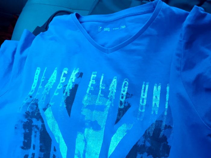 T-shirt bleu roi