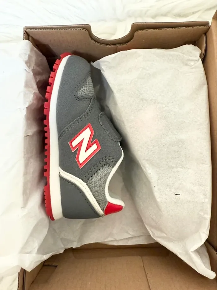 Baskets New Balance bébé – Taille 20,5 – gris/rouge – Neuf avec étiquette - photo numéro 16