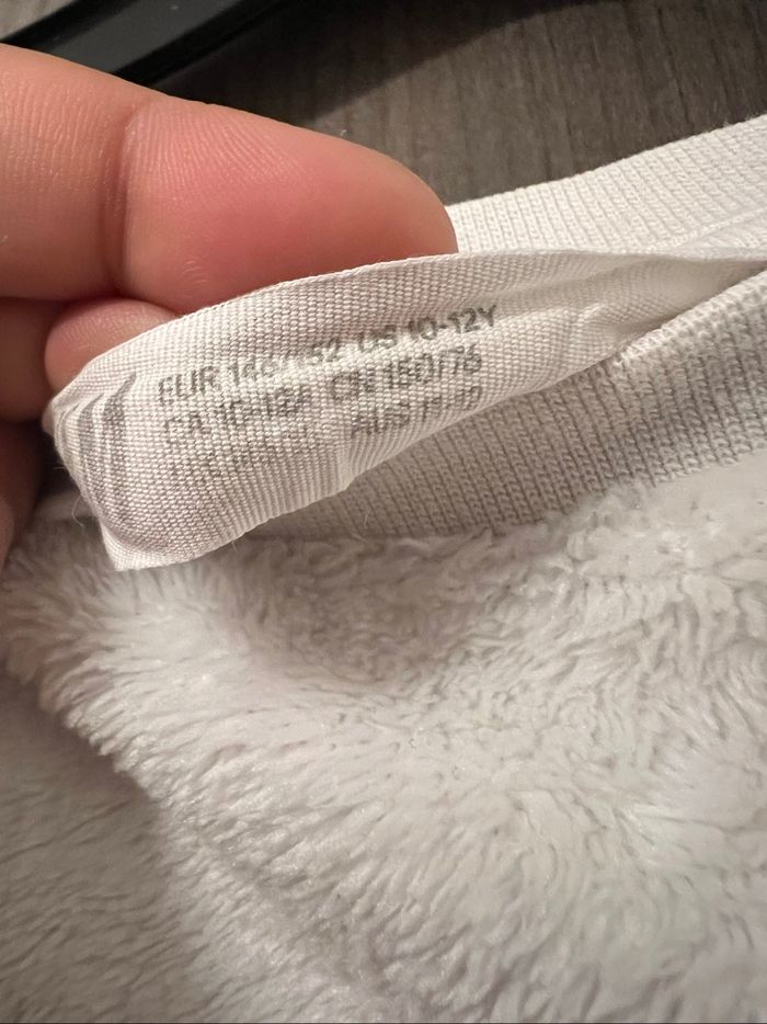 Pull chaud licorne blanc - photo numéro 2
