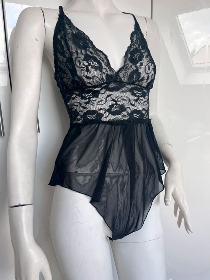 bodie  , lingerie sexy en dentelles ouvert - photo numéro 3