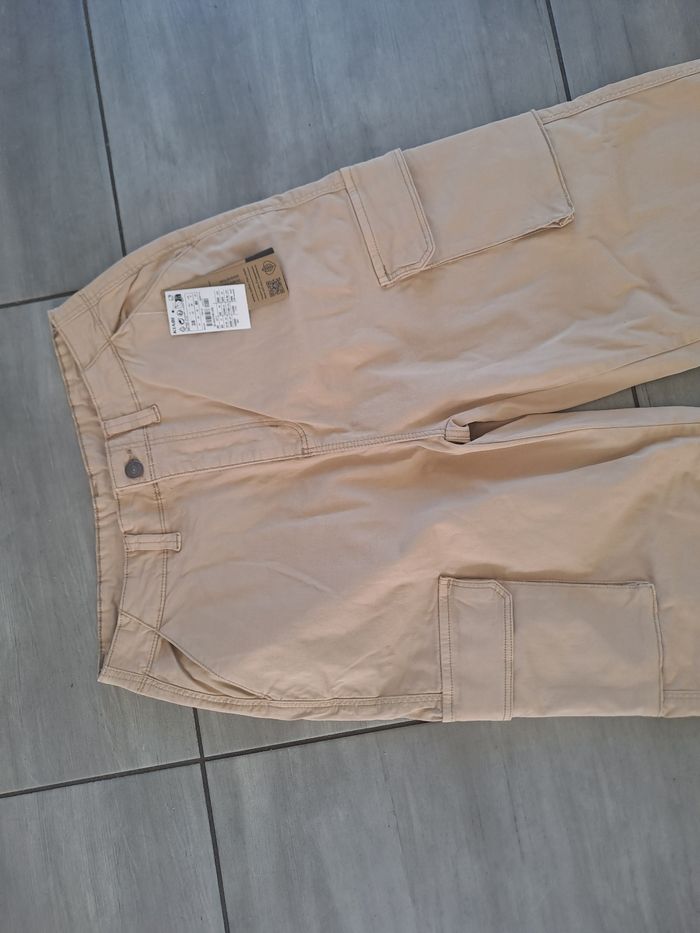Pantalon cargo beige mixte neuf Kiabi Taille 38 - photo numéro 2