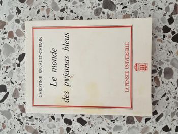 Le monde des pyjamas bleus